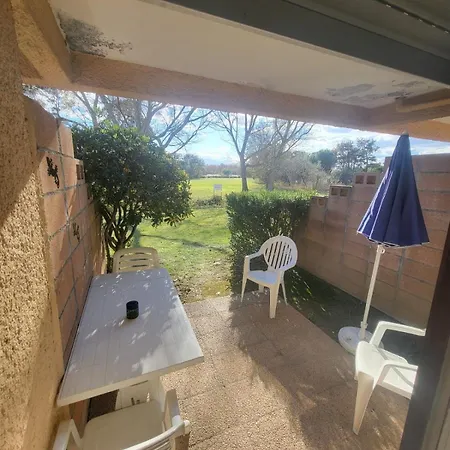 Familial Proche Golf Et Daire *